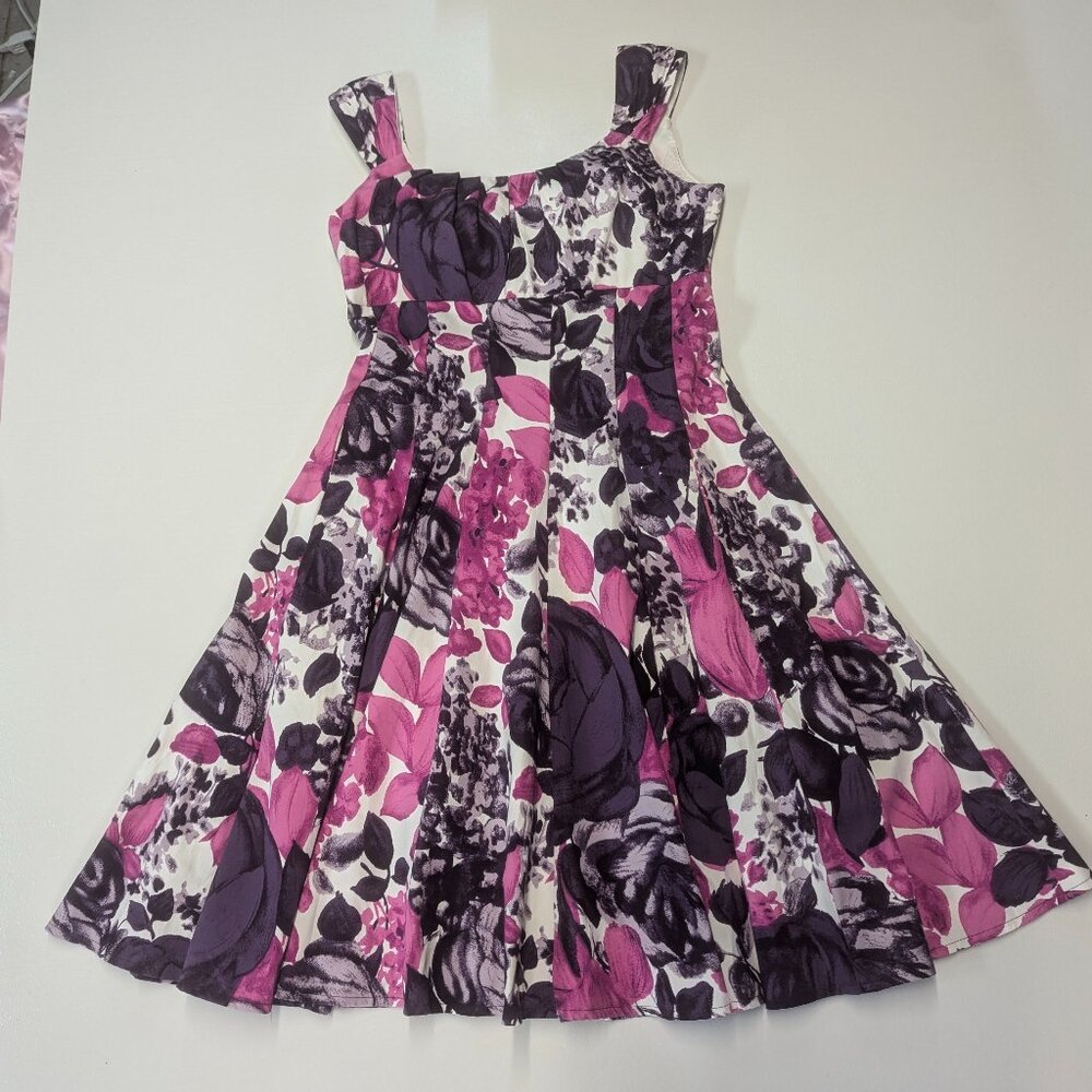 London Times Size 4 Pink and Purple Apron Dress